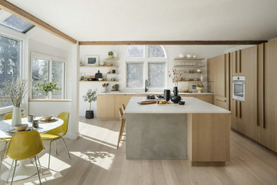 Свежая идея для дизайна: кухня в стиле кантри - отличное фото интерьера