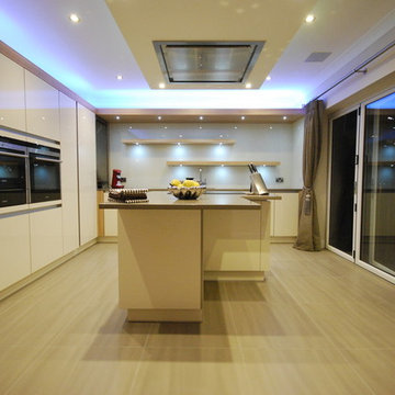 White gloss J pull handleless with lighting feature