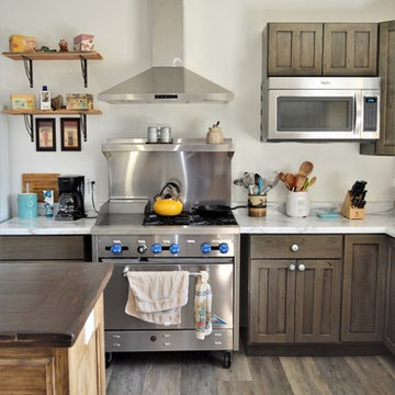Roann, IN. Haas Signature Collection. Barnwood Hickory Kitchen