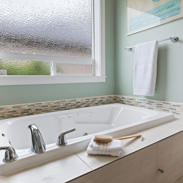 Hollyhock Circle Aging in Place Bathroom Updates
