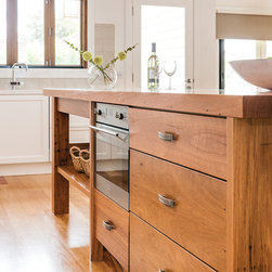 Castella Chisel Handle - Smith & Smith Kitchens - Door Handles