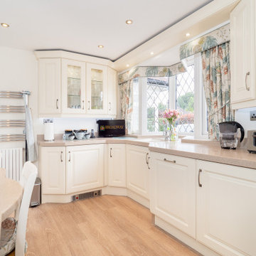 Shabby-Chic Style Kitchen