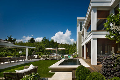 Inspiration for a contemporary landscaping in Philadelphia.