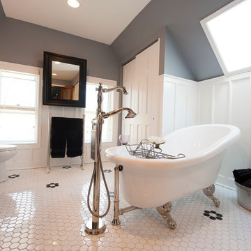German Village Full Bath