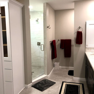 Traditional Black & White Master Bathroom