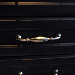 Decorative Hardware - Cabinet And Drawer Handle Pulls