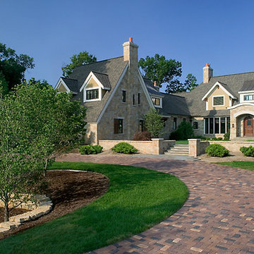 Two Creeks - Expansive Estate