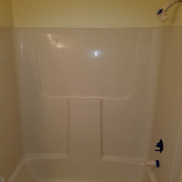 Condo Fiberglass Bathtub and Surround Refinish