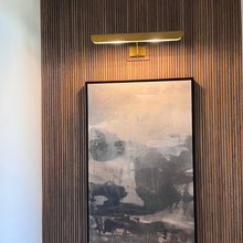 Hallway/entryway