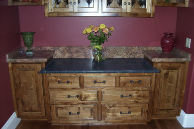 Custom Cabinets - Traditional