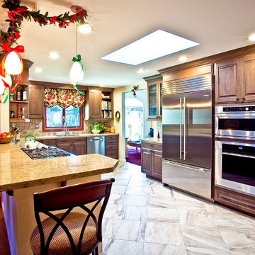 Traditional Wood Kitchen