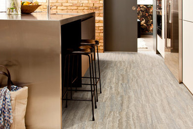 Example of a transitional kitchen design in Birmingham