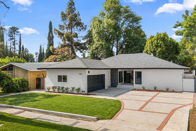 Exterior home idea in Los Angeles