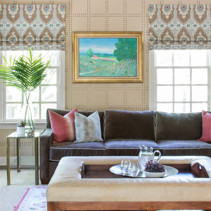 Family room - family room idea in New York