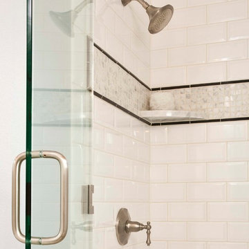 Redmond Cottage Small Bath