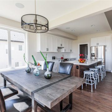 Dining Room | Sincero | Authentik | Red Oak | Wire Brushed