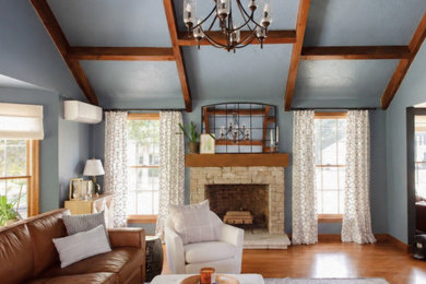 Inspiration for a timeless living room remodel in Boston