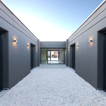 DOS CASAS-PATIO TUTELADAS.