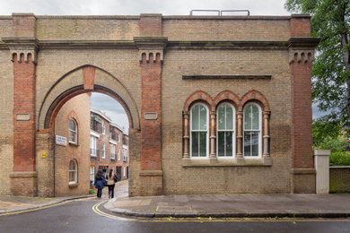 This is an example of a modern house exterior in London.