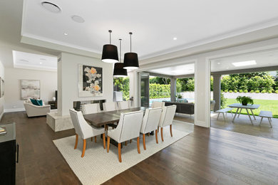 Design ideas for a traditional dining room in Sydney.