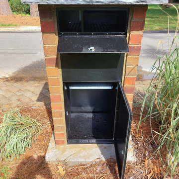 CUSTOM Brick dVault® Mailbox Surround