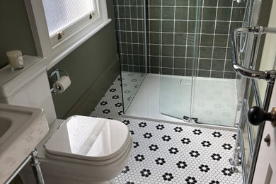 Photo of a traditional bathroom in London.