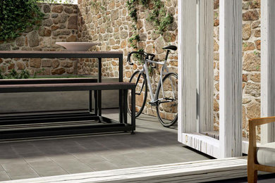 Inspiration for a contemporary patio remodel in Phoenix