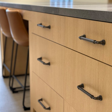 Hayward-Puzzle 's Office