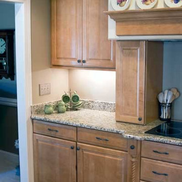 White and Honey | Haas Cabinet