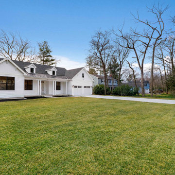 Lake Front Farmhouse in Medford, NJ