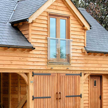 Outbuilding with living accommodation