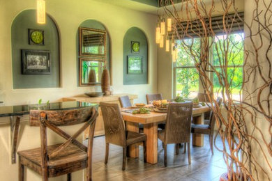 Example of a dining room design in Orlando