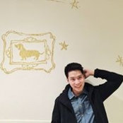 Off Sretthasomphob's photo