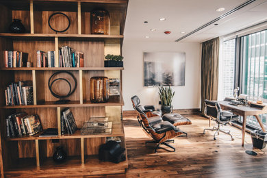 Inspiration for a modern home office remodel in New York