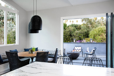 Example of a dining room design in San Diego
