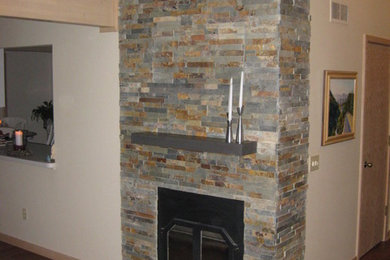 Inspiration for a timeless living room remodel in Detroit