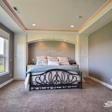 The Willow - Transitional Family Home on Acreage in Brush Prairie, Washington
