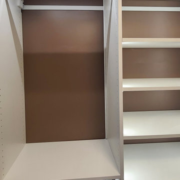 LED Reach-In Closet