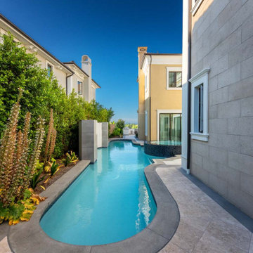 Pool & Spa in Narrow Sideyard