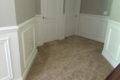 Example of a transitional hallway design in New York