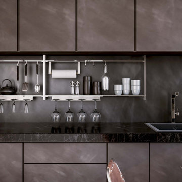 Chrome Backsplash Rail