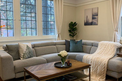 Inspiration for a family room remodel in Montreal