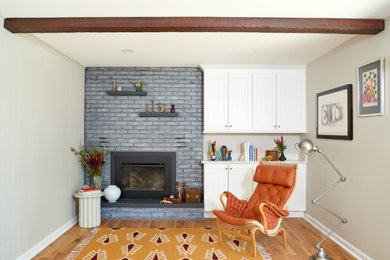 Inspiration for a living room remodel in Chicago