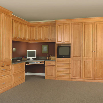 Murphy bed, hidden drop down desk and TV area... The absolute perfect office and