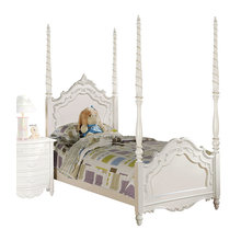 Harlowe's room