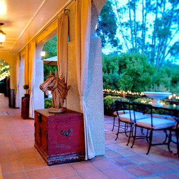 Indoor / outdoor living