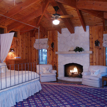 Lake House AND Ranch House in One House!