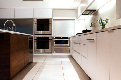 Kitchen - kitchen idea in Other