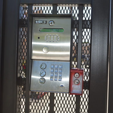 Automatic Sliding Gate w/ Phone System