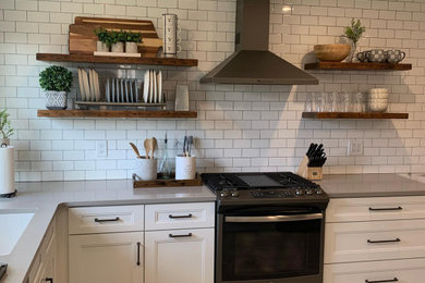 Example of a cottage kitchen design in Philadelphia